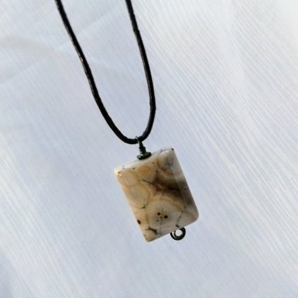 Elegant Tan Stone Pendant Necklace